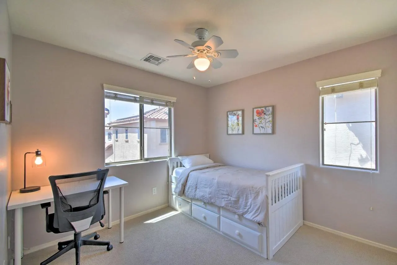 Holiday home Goodyear Escape With Grill Community Pool Access! Villa